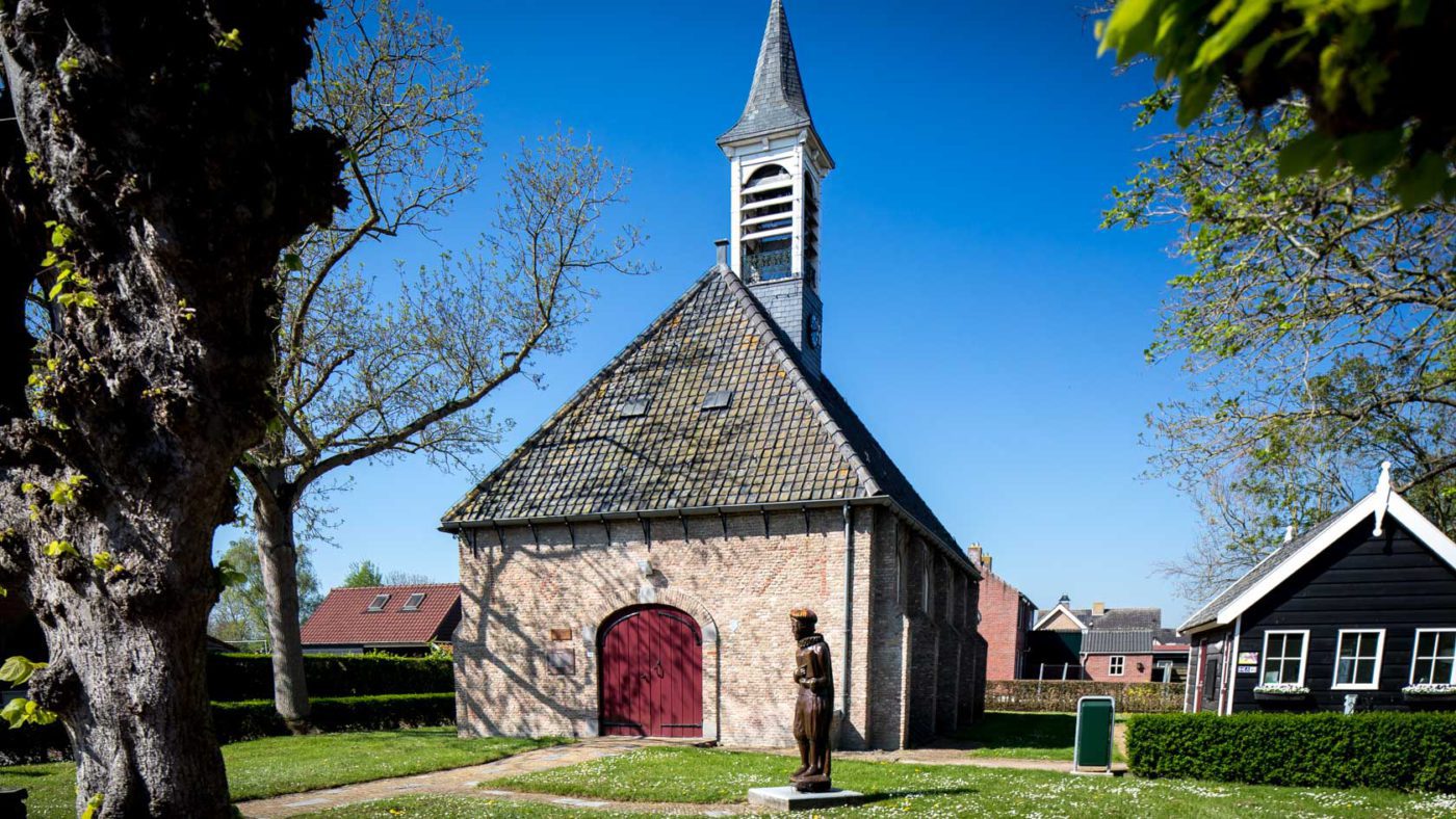 Van den vos Reynaert, Elmare, fietsroutes, huwelijken, Kiara Haegeman, krekengebied, oudemanskreek, Paling, palingrestaurant De Roste Muis, Peter Haegeman, recepties, roste muis, sfeerkroeg, tea-room, vakantiewoning De Heilige Rita, web: beeldconnectie / DNA Reportages 